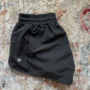 Lululemon Hotty Hot Short 2.5” (Low Rise)